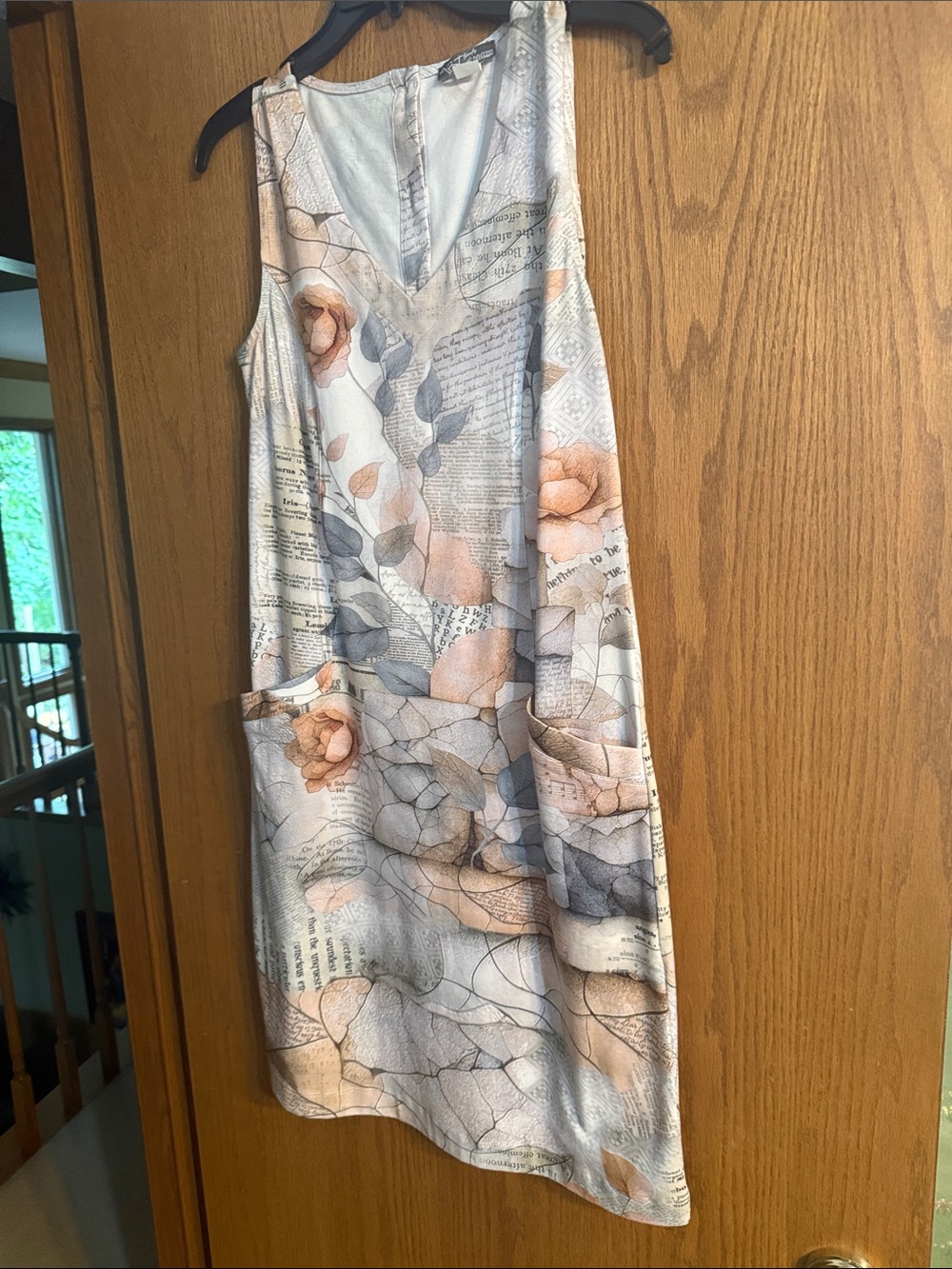 Simply Art by Dolcezza V-Neck Sleeveless Floral Print Dress in Peach and Gray